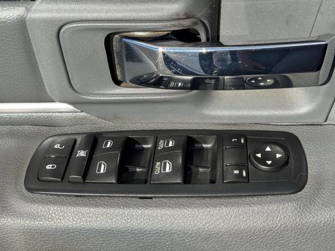 Used 2016 RAM 2500 SLT image 20