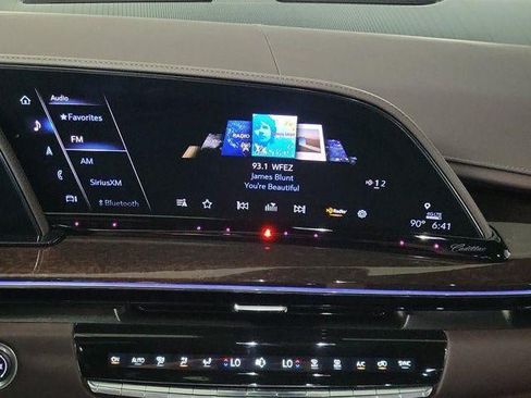 Certified 2022 Cadillac Escalade ESV Premium Luxury Platinum w/ Heavy-Duty Trailer Package AWD/4WD image 26