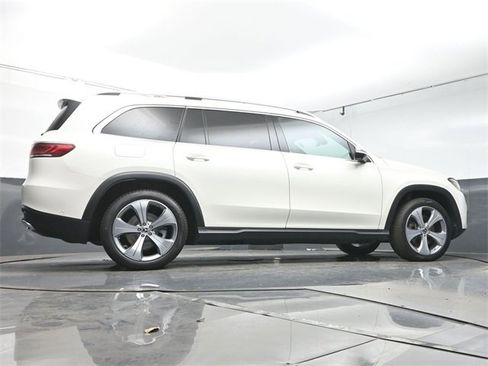 Used 2021 Mercedes-Benz GLS 450 4MATIC image 40