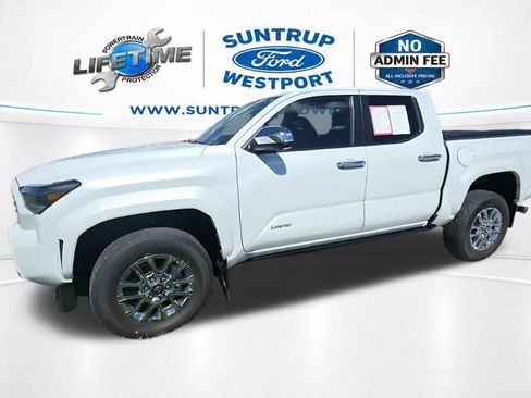 Used 2025 Toyota Tacoma Limited AWD/4WD image 47