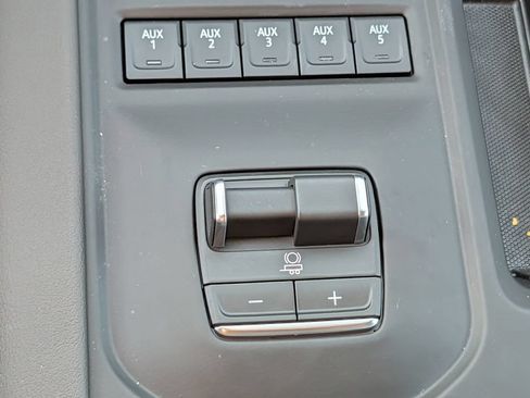 Used 2026 GMC Sierra 2500 Denali AWD/4WD image 16