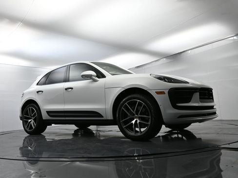Used 2024 Porsche Macan image 52
