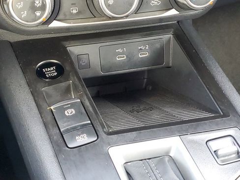 Certified 2025 Nissan Kicks SV image 17