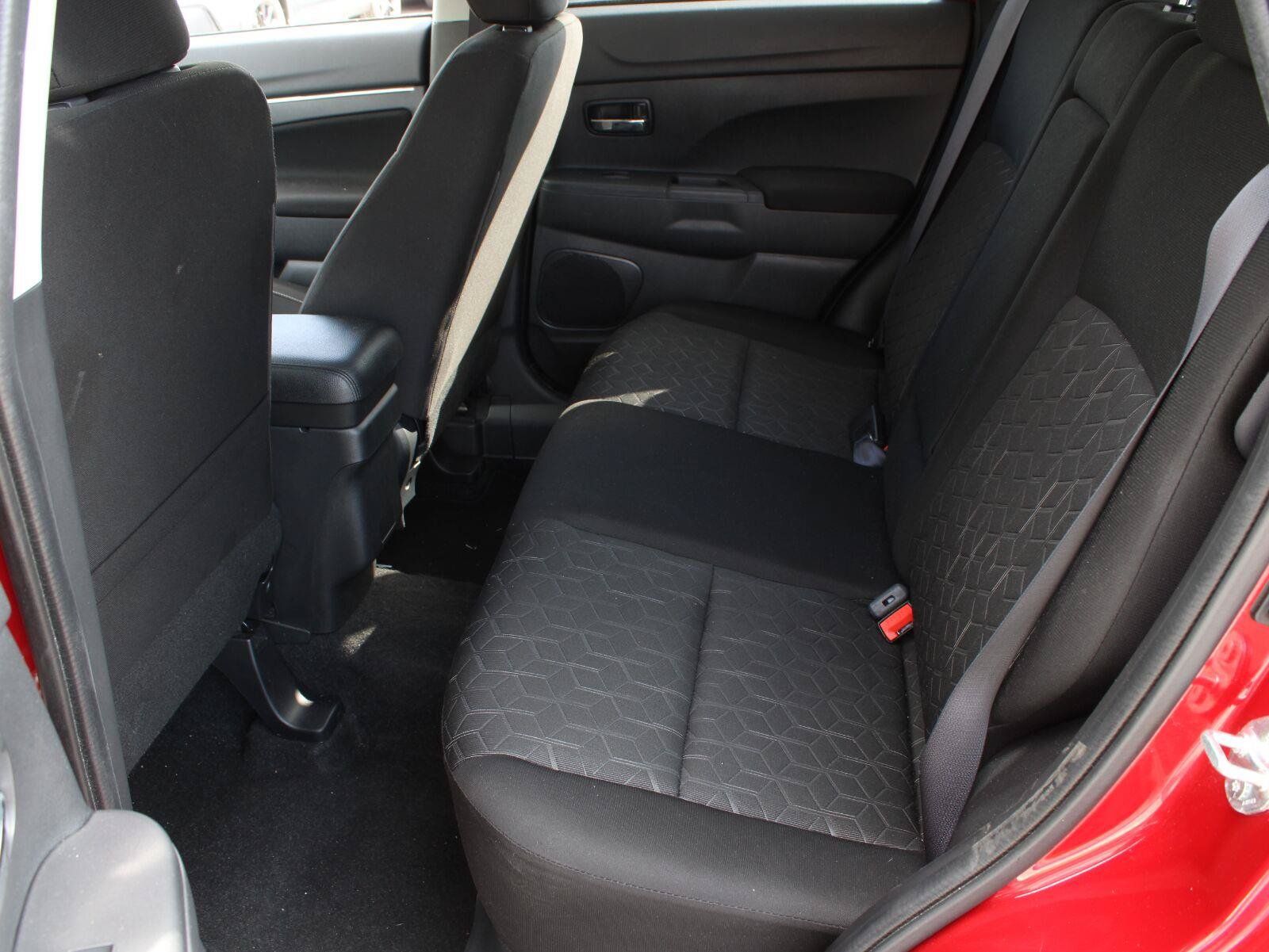 Used 2025 Mitsubishi Outlander Sport ES AWD/4WD image 17