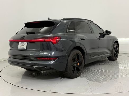 Used 2022 Audi e-tron Premium w/ Convenience Plus Package image 9