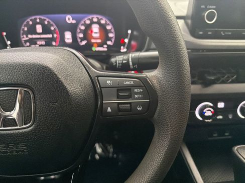 Used 2025 Honda Accord LX image 24