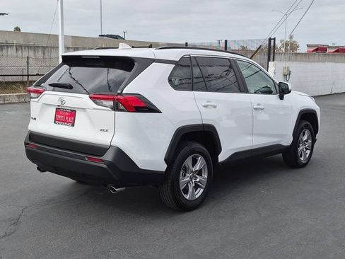 Used 2025 Toyota RAV4 XLE FWD image 8