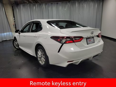 Used 2024 Toyota Camry SE FWD image 6