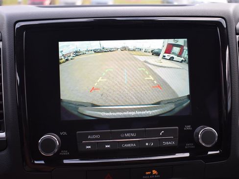 Used 2023 Nissan Frontier SV w/ SV Convenience Package image 39