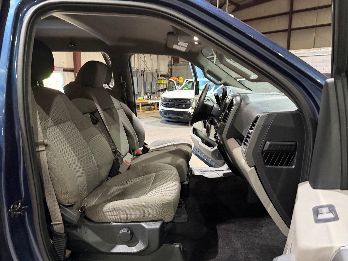 Used 2017 Ford F150 XLT w/ Equipment Group 301A Mid AWD/4WD image 25