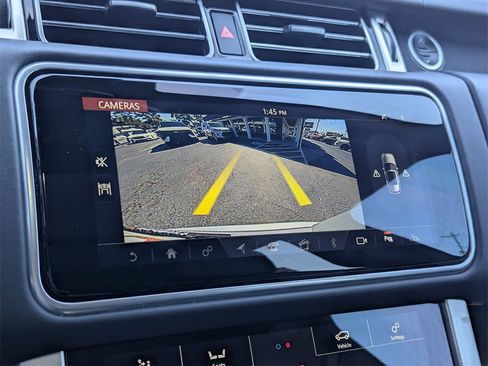 Used 2020 Land Rover Range Rover HSE image 16