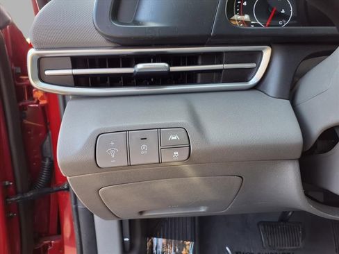 Used 2023 Hyundai Elantra SE w/ Cargo Package image 13