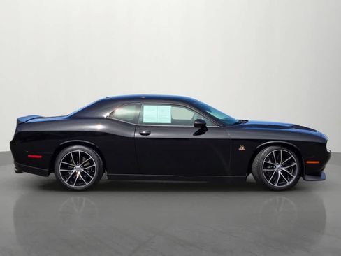 Used 2018 Dodge Challenger R/T Scat Pack w/ Leather Interior Group RWD image 7