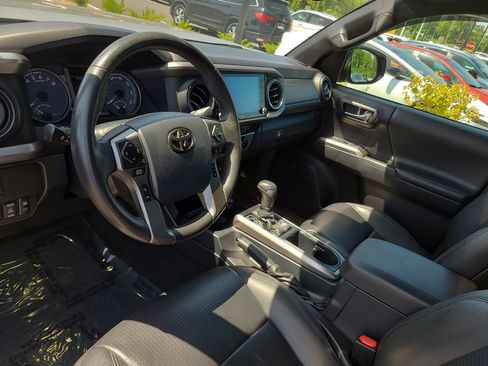 Used 2020 Toyota Tacoma Limited AWD/4WD image 15