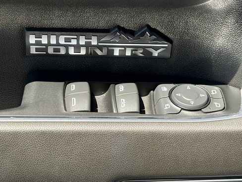 Used 2024 Chevrolet Silverado 1500 High Country RWD image 17