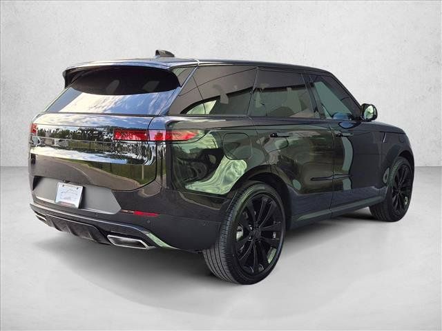 New 2026 Land Rover Range Rover Sport SE AWD/4WD image 2