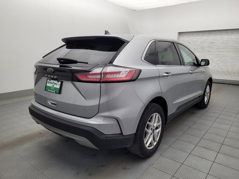 Used 2024 Ford Edge SEL image 9