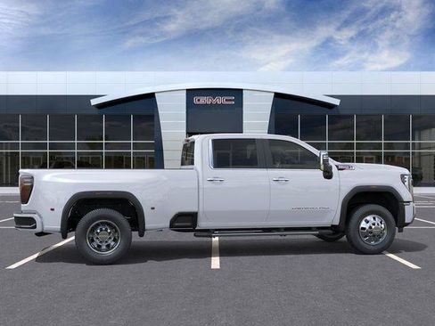 New 2026 GMC Sierra 3500 Denali w/ Denali Reserve Package AWD/4WD image 5