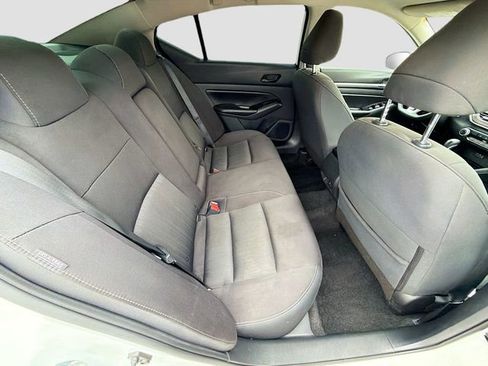 Used 2023 Nissan Altima 2.5 SV FWD image 24