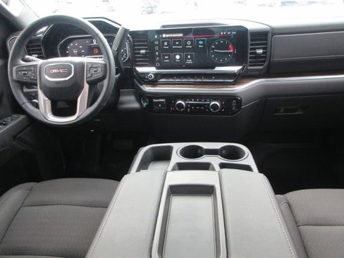 Certified 2025 GMC Sierra 1500 Elevation image 21