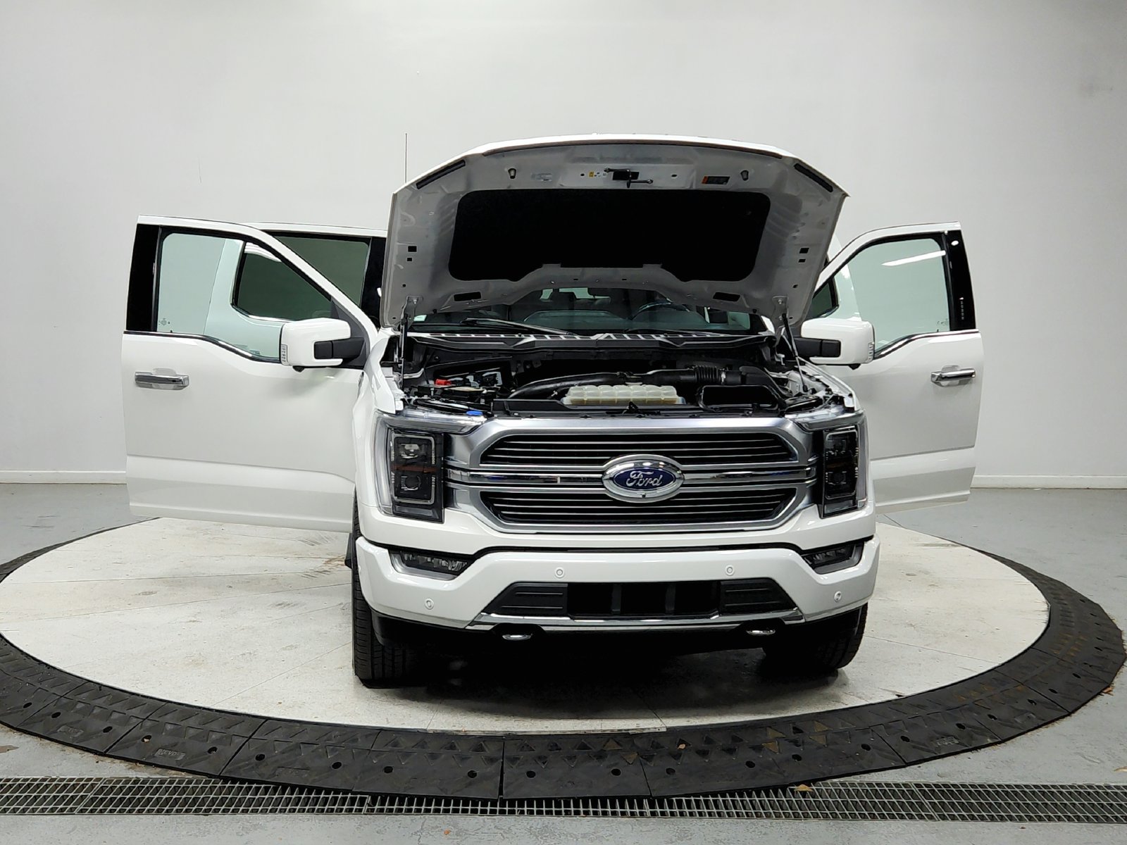 Used 2021 Ford F150 Limited AWD/4WD image 11