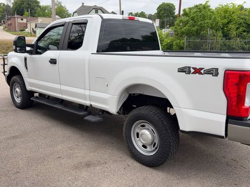 Used 2018 Ford F250 XL w/ Power Equipment Group AWD/4WD image 6