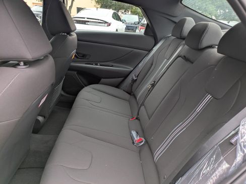 New 2026 Hyundai Elantra SEL Sport FWD image 14