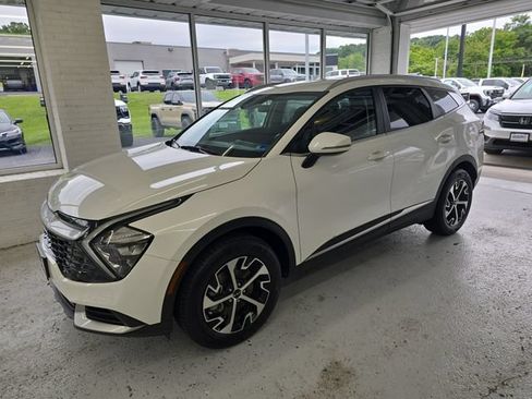 Certified 2023 Kia Sportage EX AWD/4WD image 2