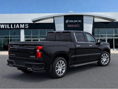 Certified 2022 Chevrolet Silverado 1500 High Country w/ High Country Premium Package AWD/4WD image 7