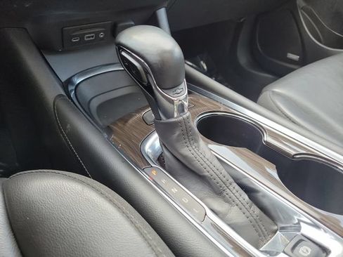 Used 2024 Chevrolet Malibu LT FWD image 29