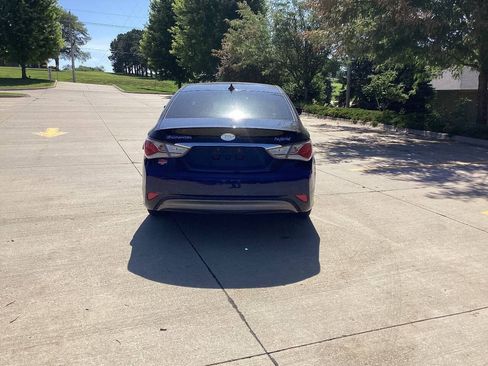 Used 2014 Hyundai Sonata Hybrid FWD image 4