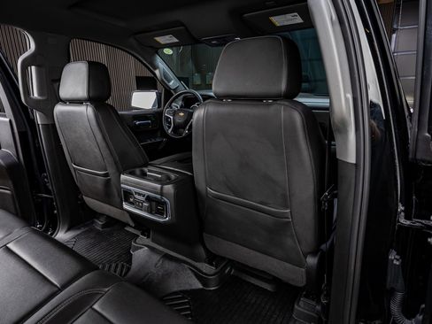 Used 2021 Chevrolet Silverado 1500 LTZ w/ Technology Package image 32