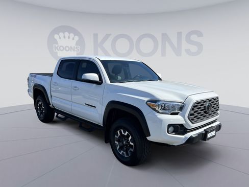 Used 2023 Toyota Tacoma TRD Off-Road image 10
