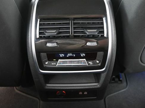Used 2026 BMW X7 xDrive40i AWD/4WD image 30