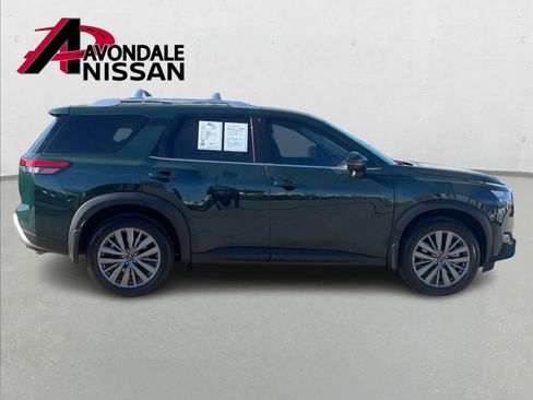 Certified 2025 Nissan Pathfinder SL w/ SL Premium Package image 8