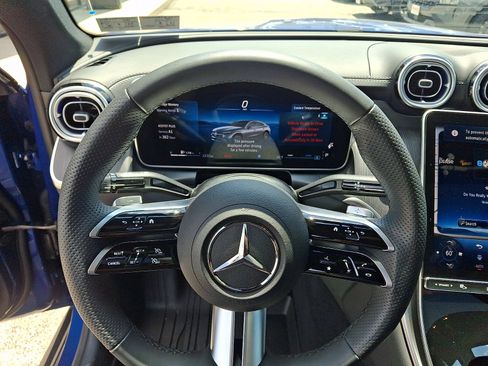 Used 2025 Mercedes-Benz GLC 300 4MATIC image 20