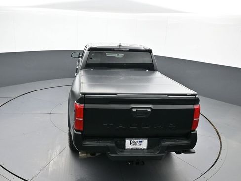 Certified 2025 Toyota Tacoma TRD Off-Road image 39