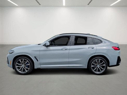 Used 2022 BMW X4 xDrive30i AWD/4WD image 3