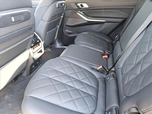 New 2027 BMW X7 xDrive40i AWD/4WD image 16