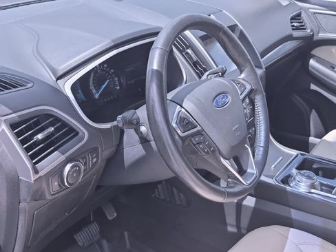 Used 2019 Ford Edge SEL w/ Equipment Group 201A FWD image 10