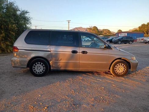 Used 2004 Honda Odyssey LX image 3