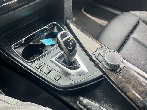 Used 2018 BMW 328d xDrive Sedan AWD/4WD image 22