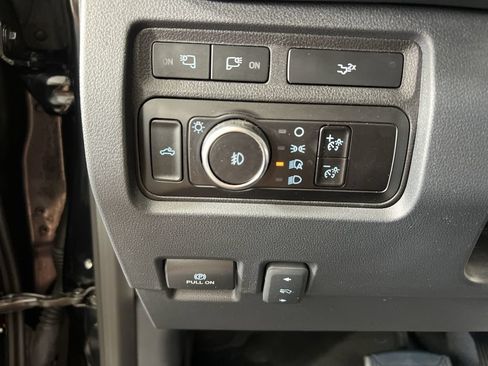 Used 2023 Ford F350 Lariat w/ Lariat Ultimate Package AWD/4WD image 19