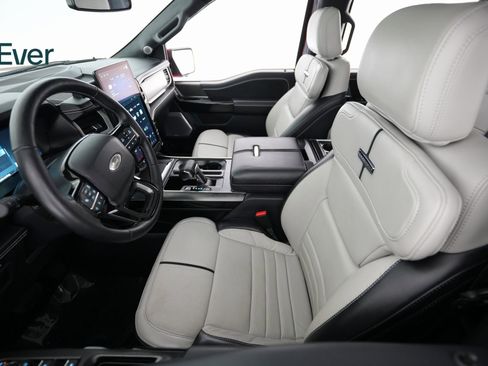 Used 2022 Ford F150 Lightning Platinum image 5