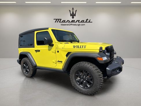 Used 2023 Jeep Wrangler Sport AWD/4WD image 3