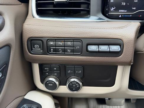 Used 2022 GMC Yukon Denali AWD/4WD image 15