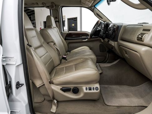 Used 2006 Ford F250 Lariat image 29