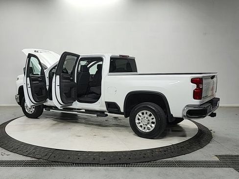 Used 2025 Chevrolet Silverado 2500 LT AWD/4WD image 13