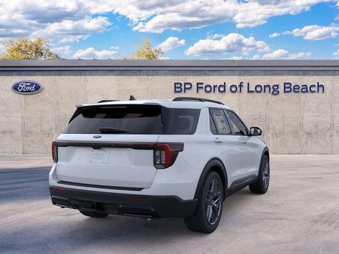 New 2026 Ford Explorer ST-Line w/ ST-Line Street Pack RWD image 8