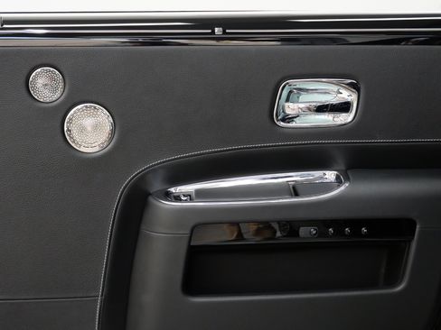 Used 2019 Rolls-Royce Ghost Extended Wheelbase RWD image 42